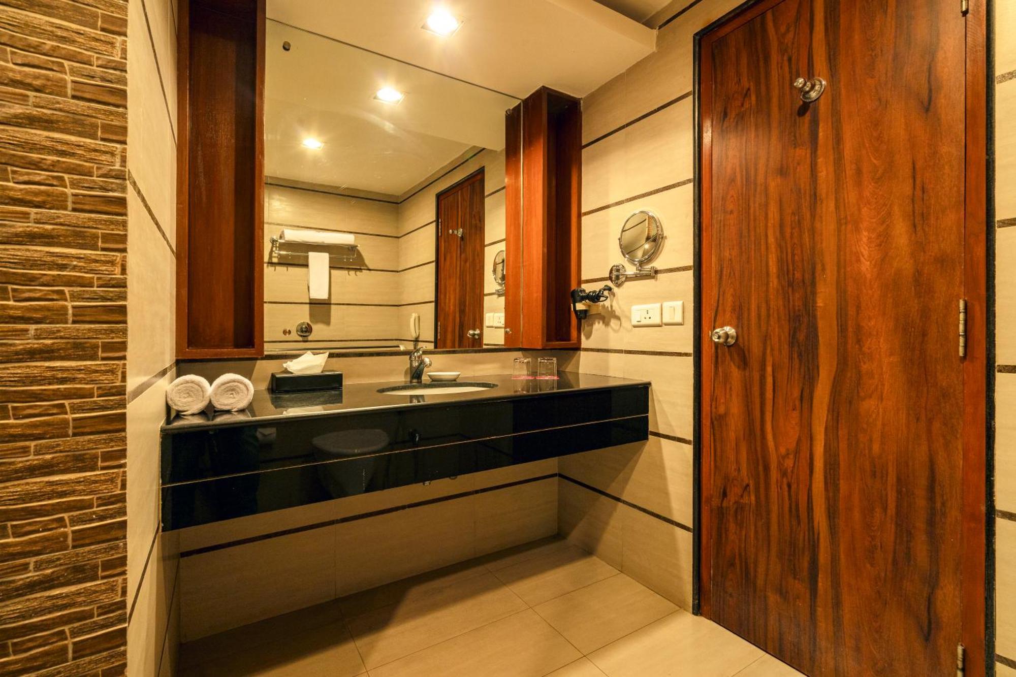 The Residency Karur Otel Dış mekan fotoğraf