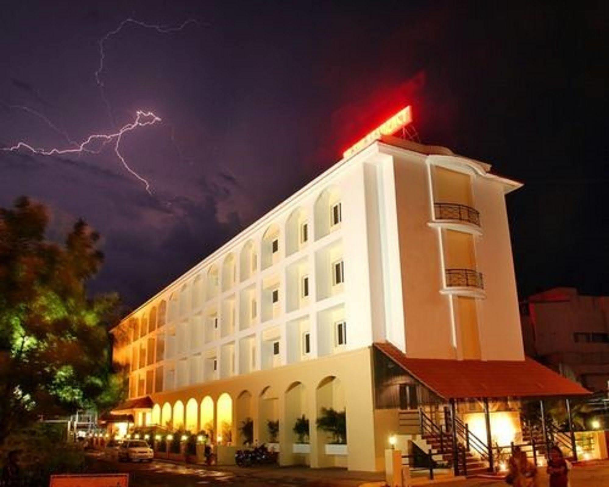 The Residency Karur Otel Dış mekan fotoğraf