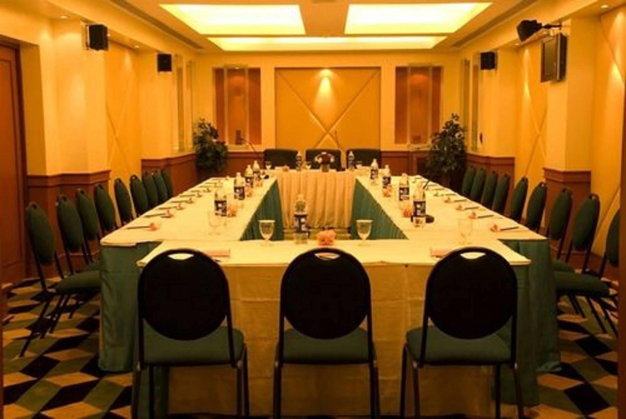 The Residency Karur Otel Dış mekan fotoğraf