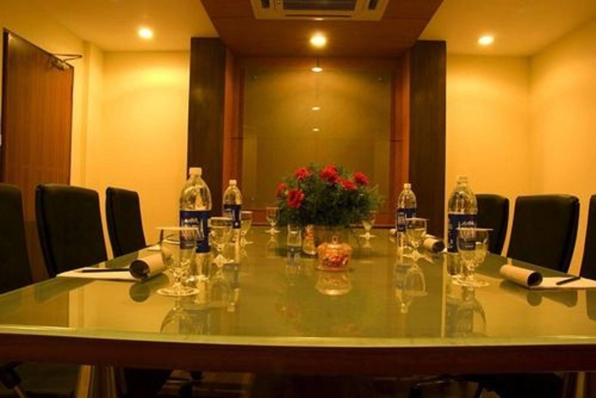 The Residency Karur Otel Dış mekan fotoğraf